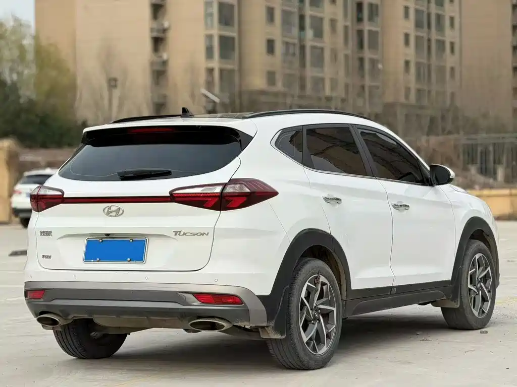 Tucson 280 TGDi 2 WD GLS Fashion CN-VI