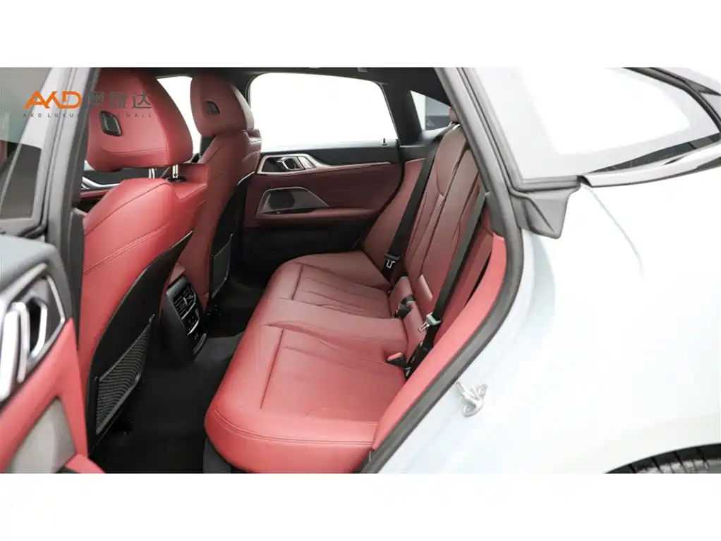 BMW 4 Series 宝马425 i/2.0 T/23款/Gran Coupe M运动曜夜套装