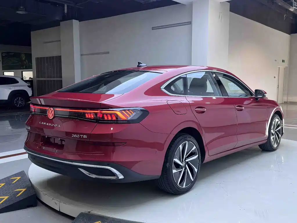 Lamando Lamando L 280 TSI DSG Super Hot Flagship