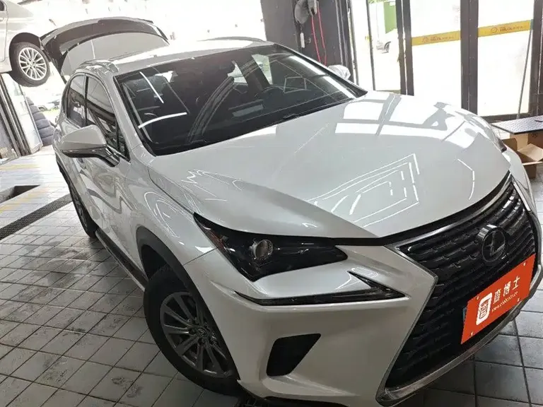 Lexus NX 300 AWD Sharp Style