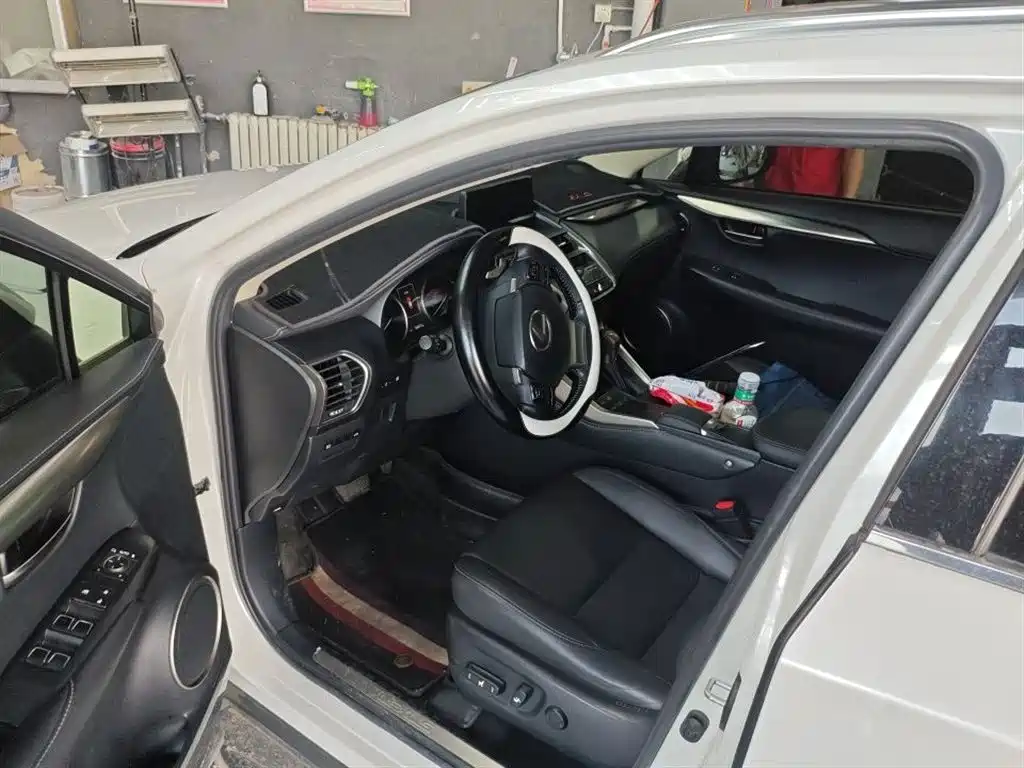 Lexus NX 300 AWD Sharp Style