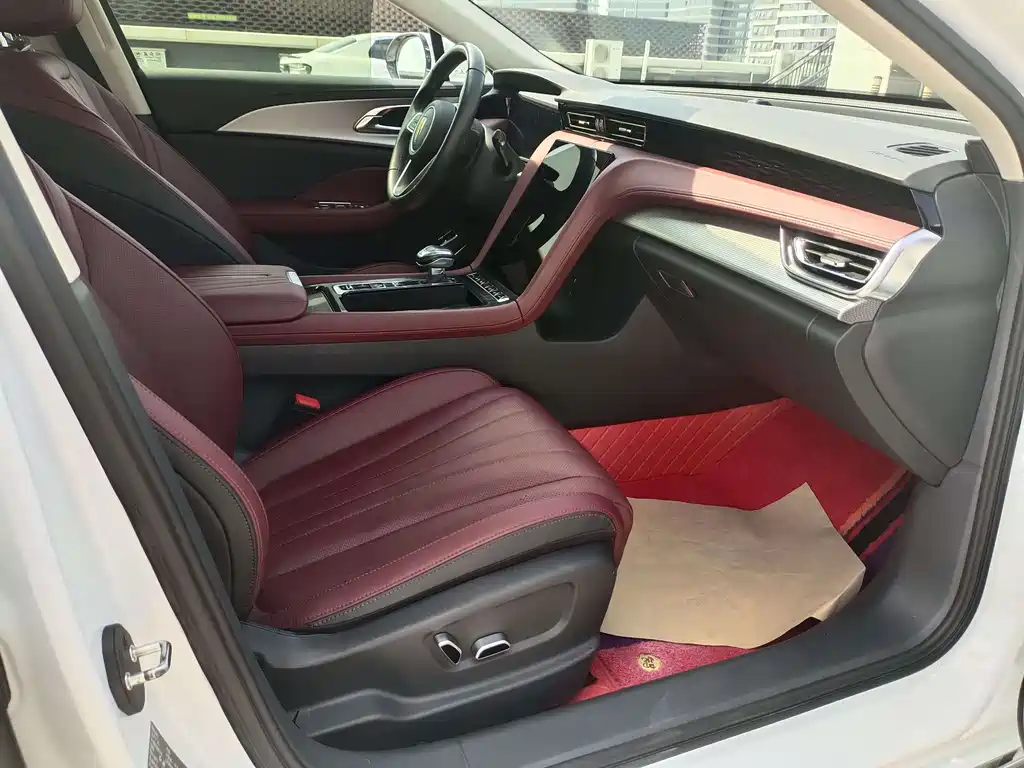 Hongqi H5 2.0 T Auto Connected Flagship