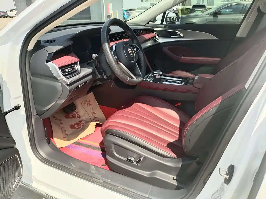 Hongqi H5 2.0 T Auto Connected Flagship