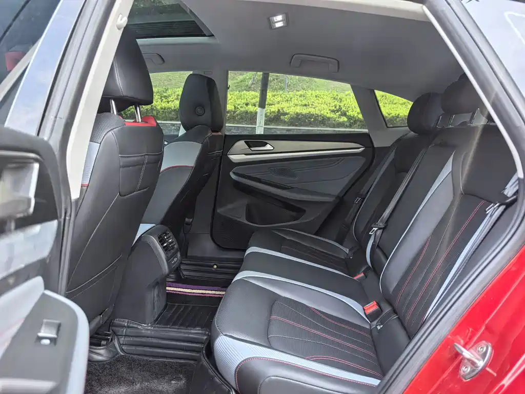 Lamando Lamando L 280 TSI DSG Spicy Cool