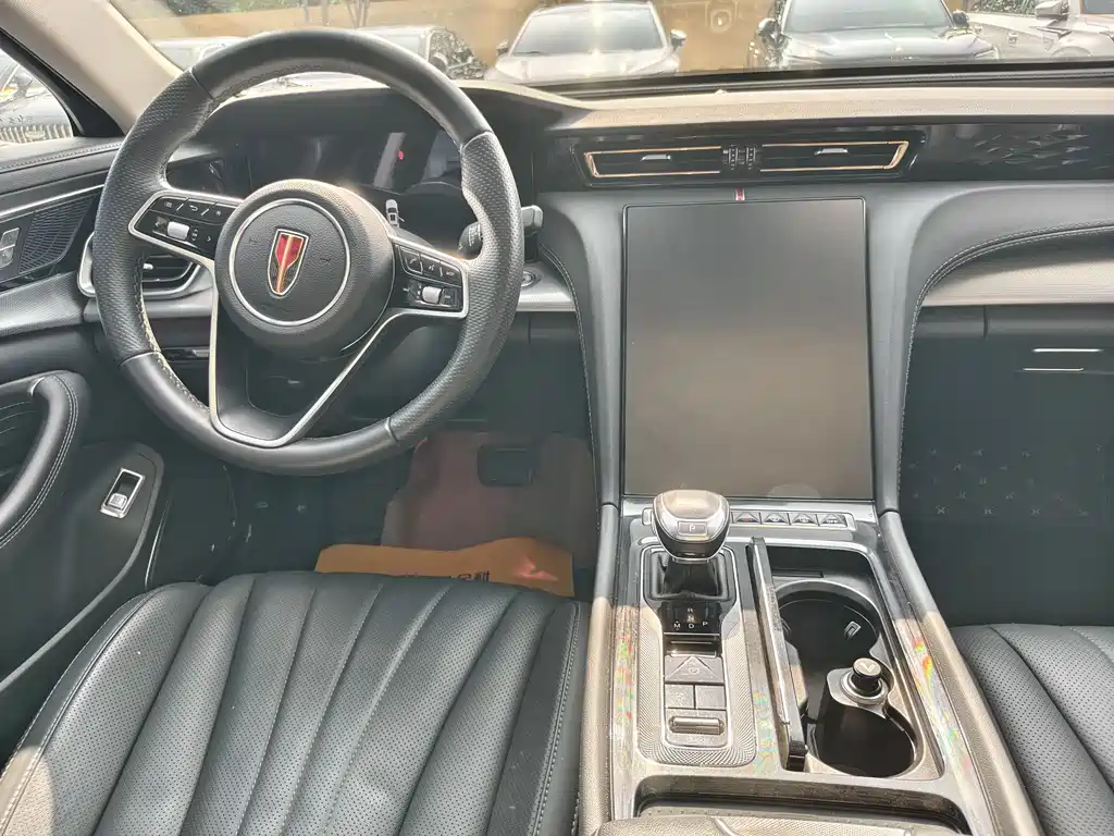 Hongqi H5 2.0 T Auto Connected Flagship Enjoyment