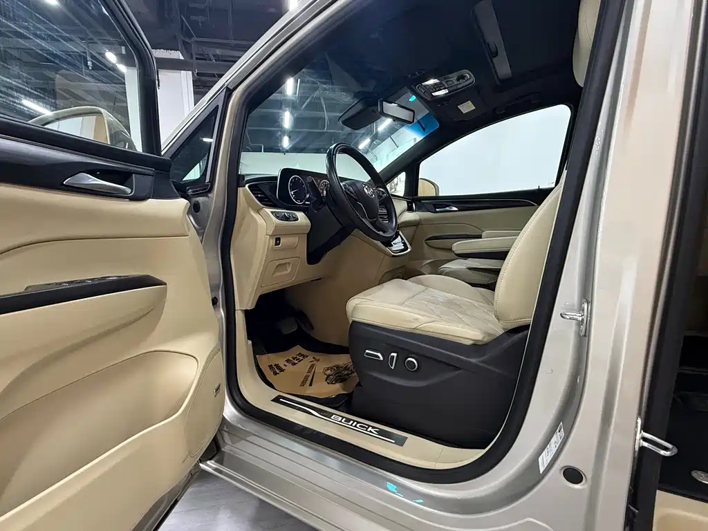 Buick GL8 ES LaCrosse 653 T Flagship