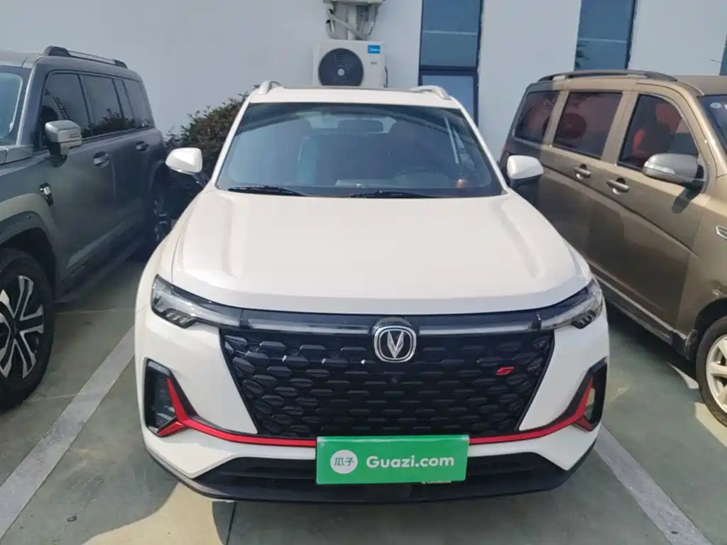 Changan CS35 PLUS Blue Whale NE 1.4 T DCT Distinguished