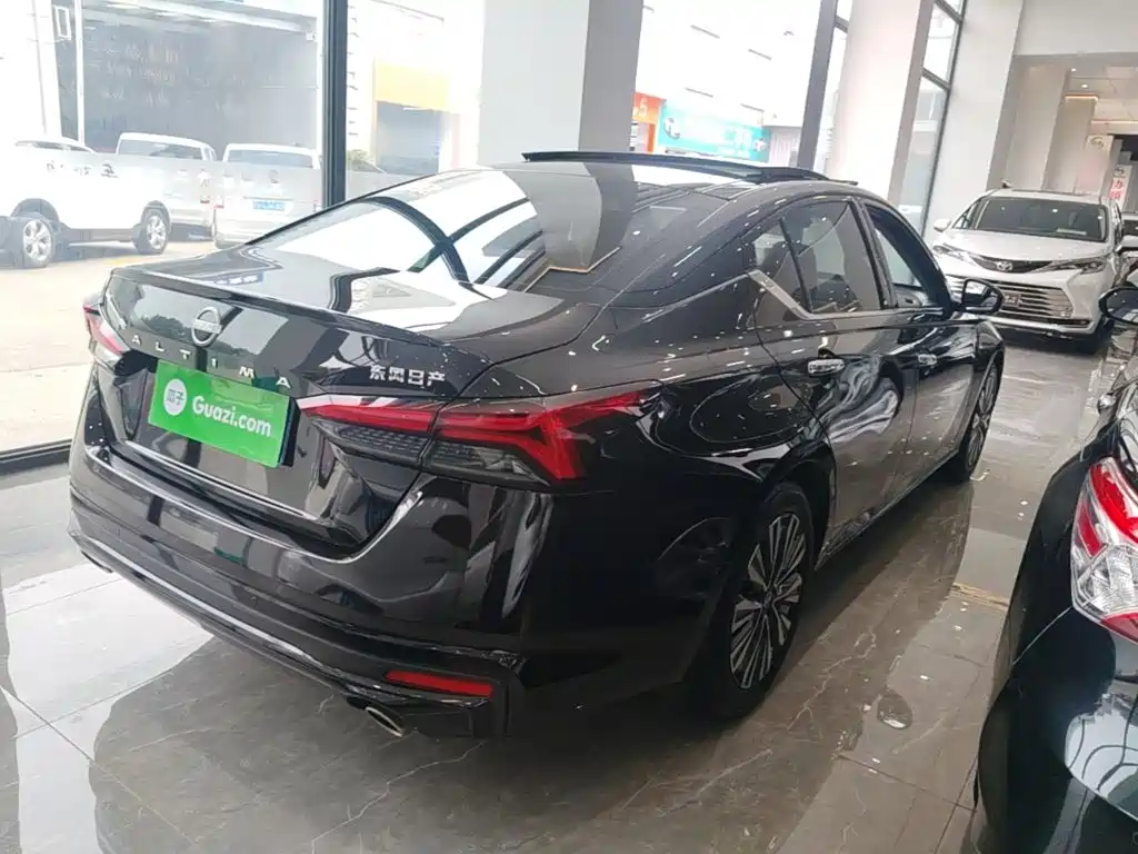 Teana 2.0 L XL-TLS Joy