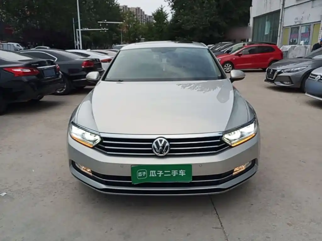 Magotan 330 TSI DSG Luxury
