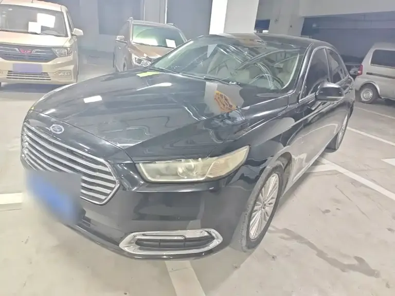 Ford Taurus EcoBoost 245 Fashion
