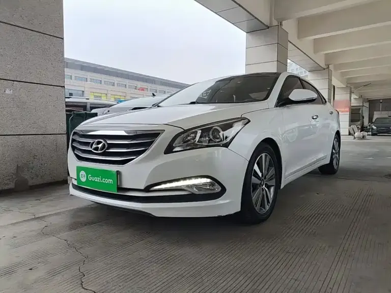 Hyundai Mistra 1.8 L Auto Distinguished DLX