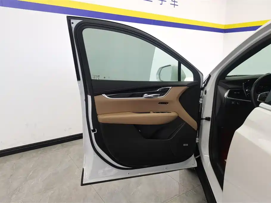Cadillac XT5 2.0 T 4 WD Luxury