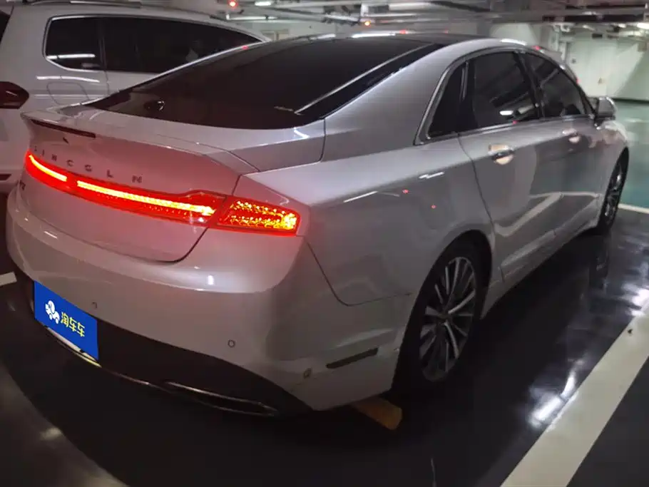 Lincoln MKZ 2.0 T Graceful