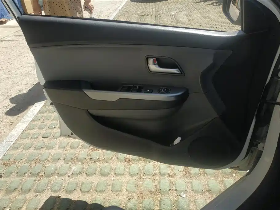 Kia K2 Sedan 1.4 L AT GLS