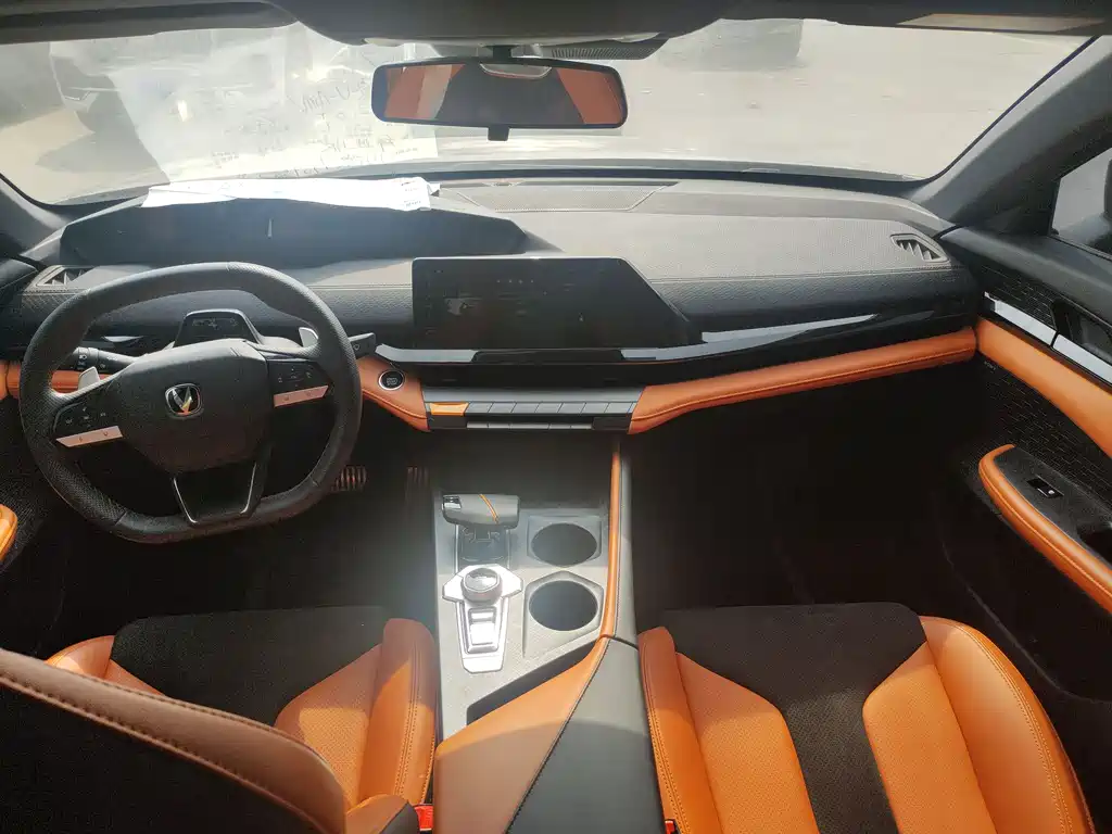 Changan UNI-V 2.0 T Classic Sport