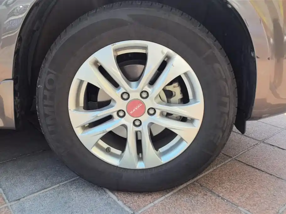 Haval H6 哈弗H6 2013款 升级版 1.5 T 手动四驱精英型