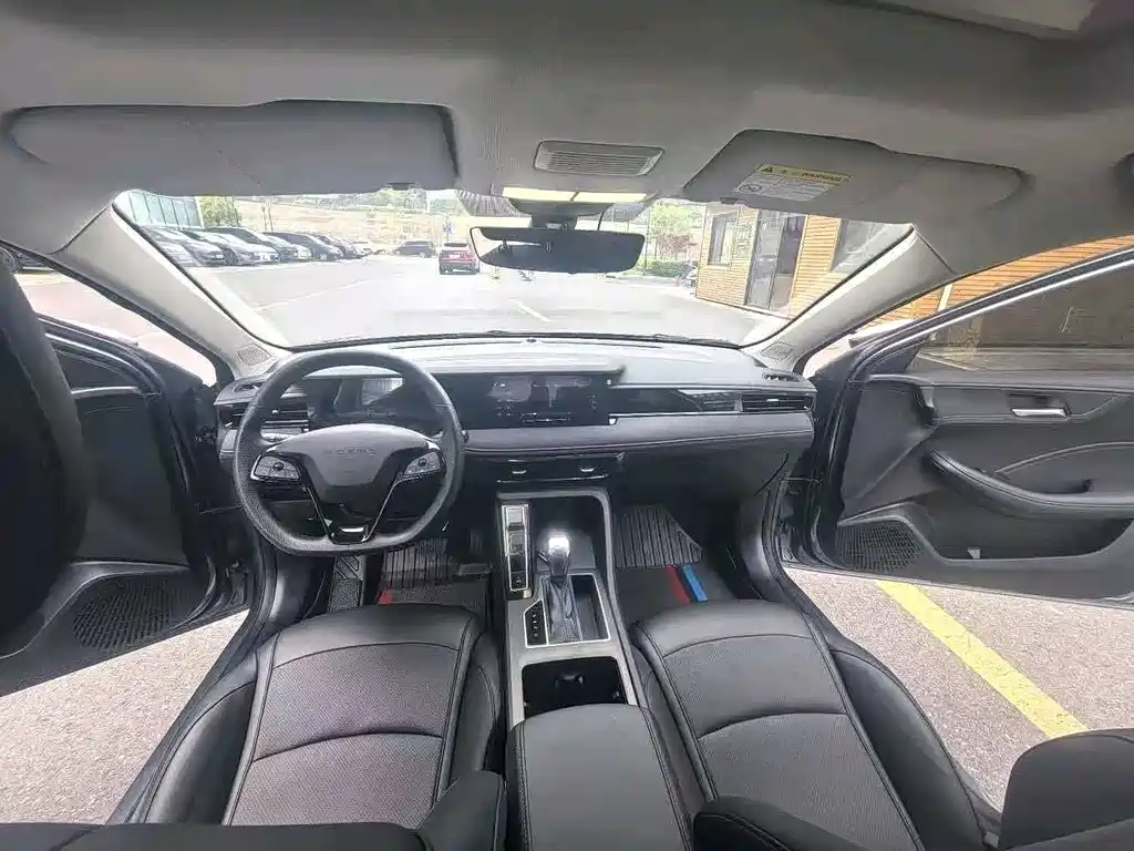 Roewe i5 1.5 L CVT Luxury