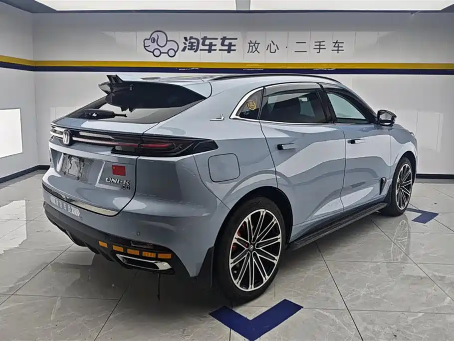 Changan UNI-K iDD 长安UNI-K 智电iDD 2023款 智电iDD 1.5 T 135 km智领型