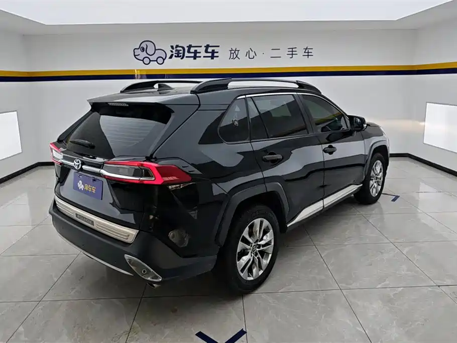 Wildlander 2.0 L CVT 2 WD Luxury PLUS