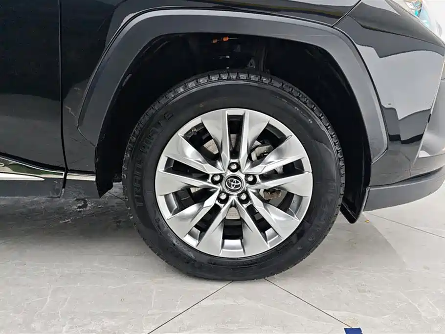 Wildlander 2.0 L CVT 2 WD Luxury PLUS