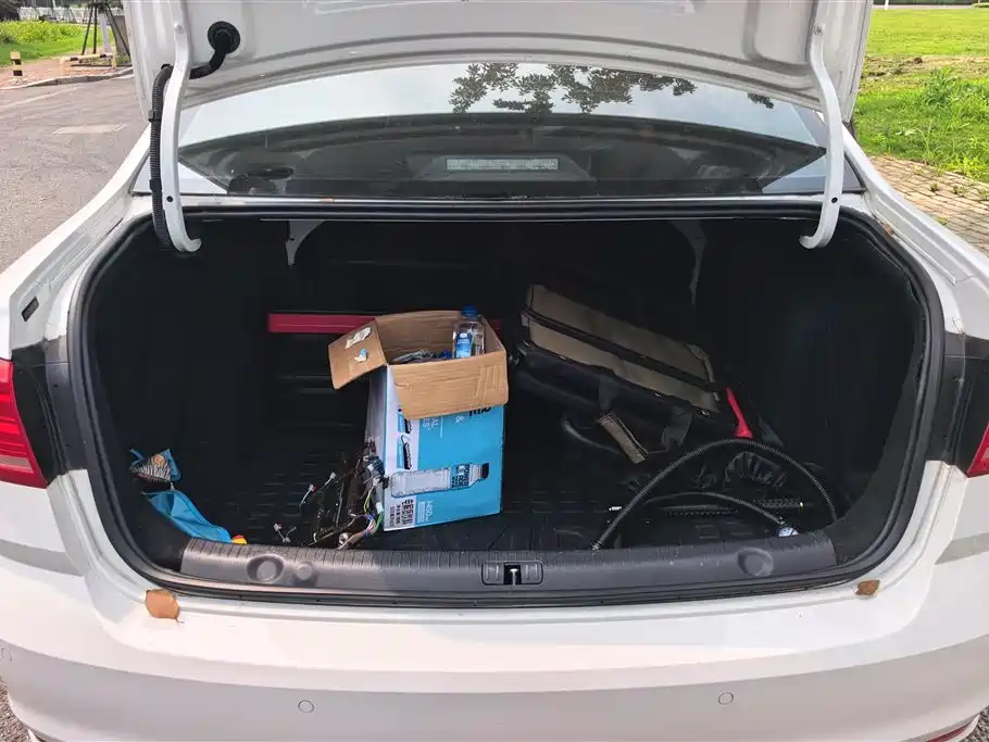 Lavida 1.6 L Auto Comfort