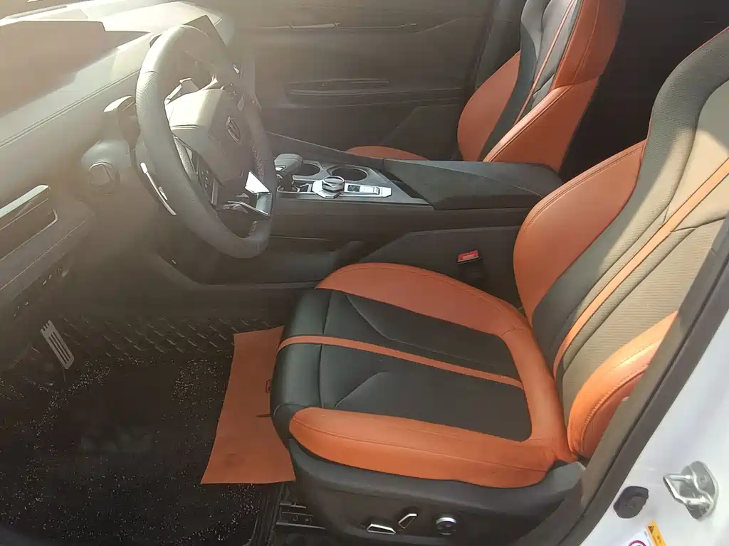 Changan UNI-V 1.5 T Distinguished Sport