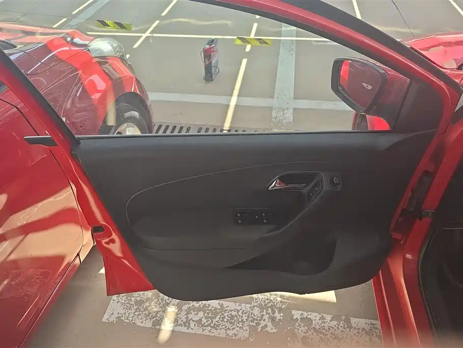 Polo 1.4 L Manual