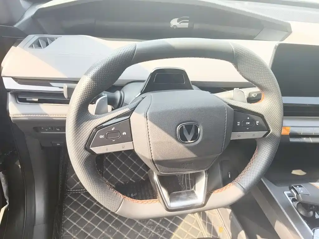 Changan UNI-V 1.5 T Premium