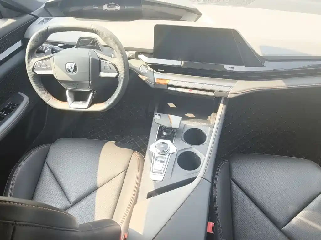 Changan UNI-V 1.5 T Premium