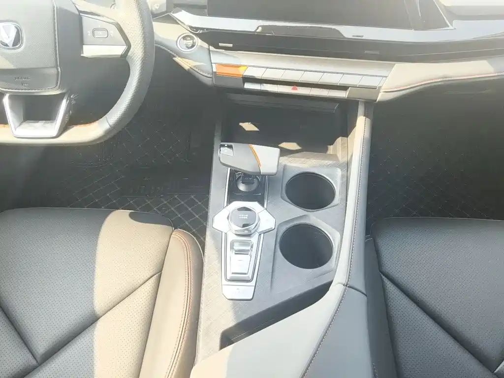 Changan UNI-V 1.5 T Premium