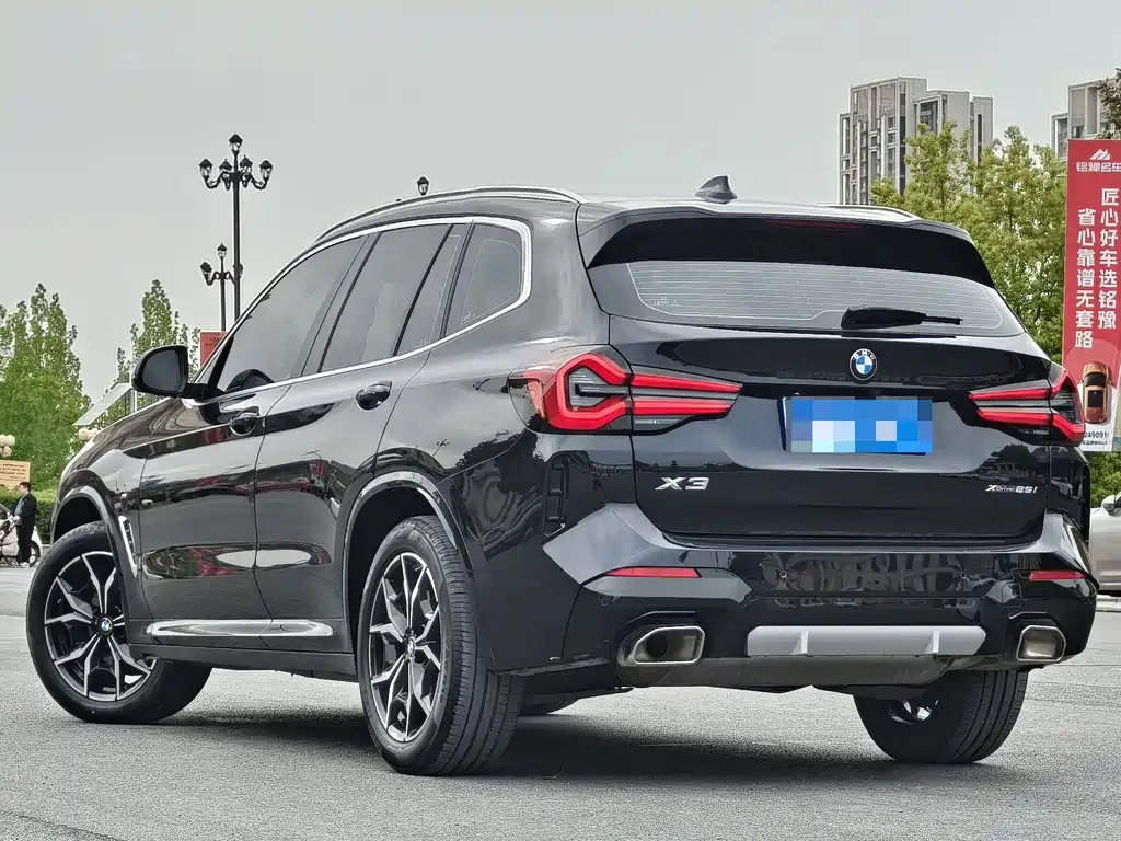 BMW X3 xDrive25 i M Sport Package