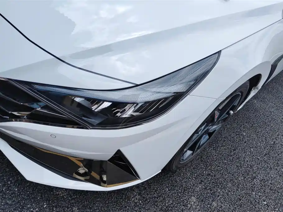 Elantra 1.5 L CVT LUX Distinguished