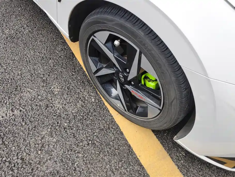 Elantra 1.5 L CVT LUX Distinguished