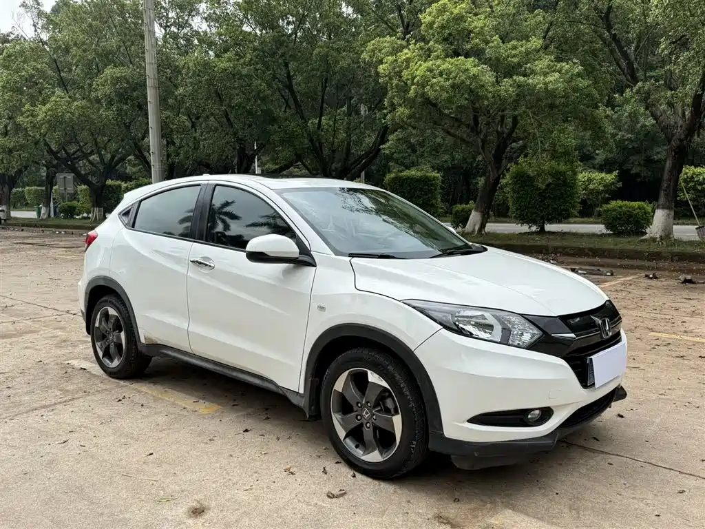 Vezel 1.8 L CVT 2 WD Pioneer