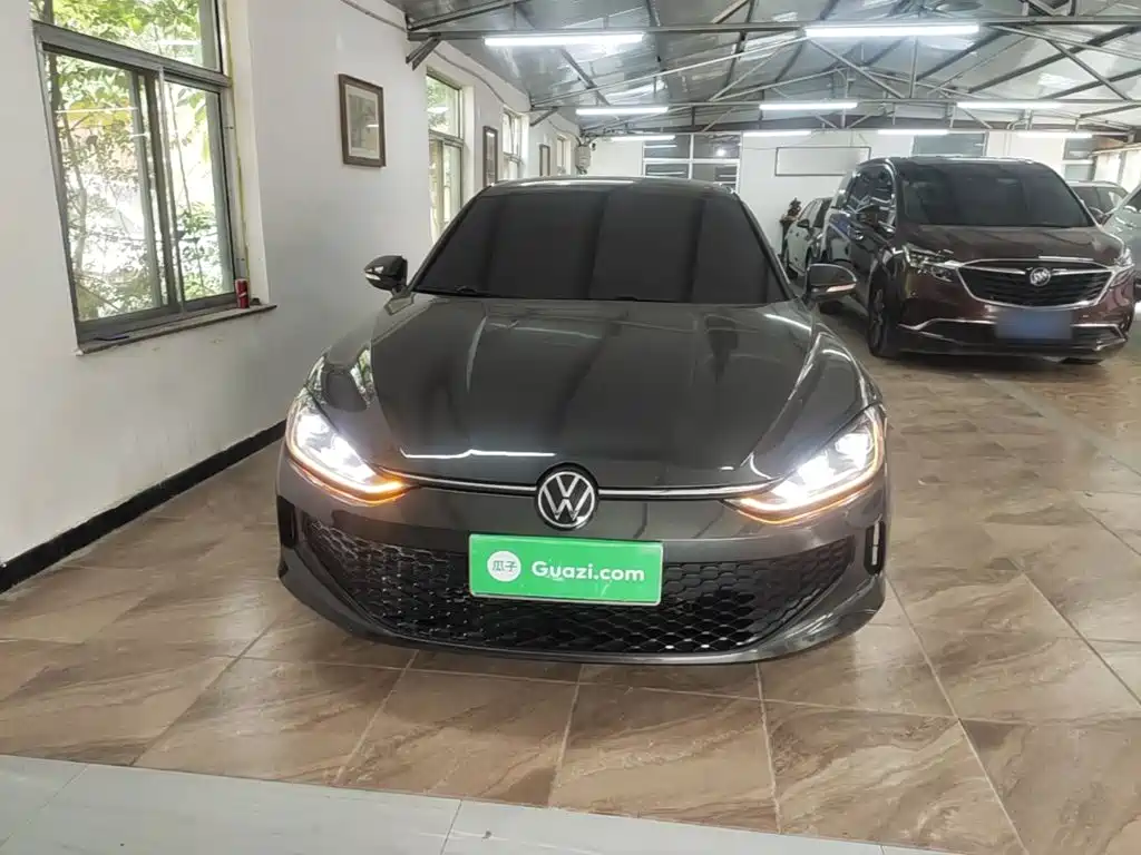 Lamando Lamando L 200 TSI DSG