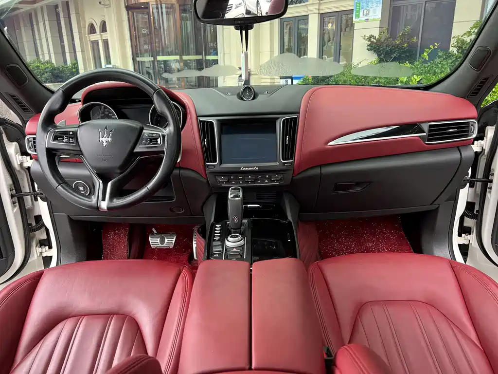 Levante 3.0 T Standard CN-VI