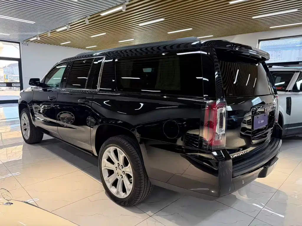 Yukon 5.3 L XL Luxury Premium Extended 4 WD