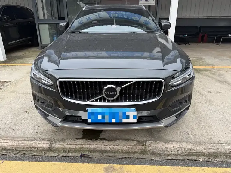 Volvo V90 Cross Country B5 AWD Smart Vision
