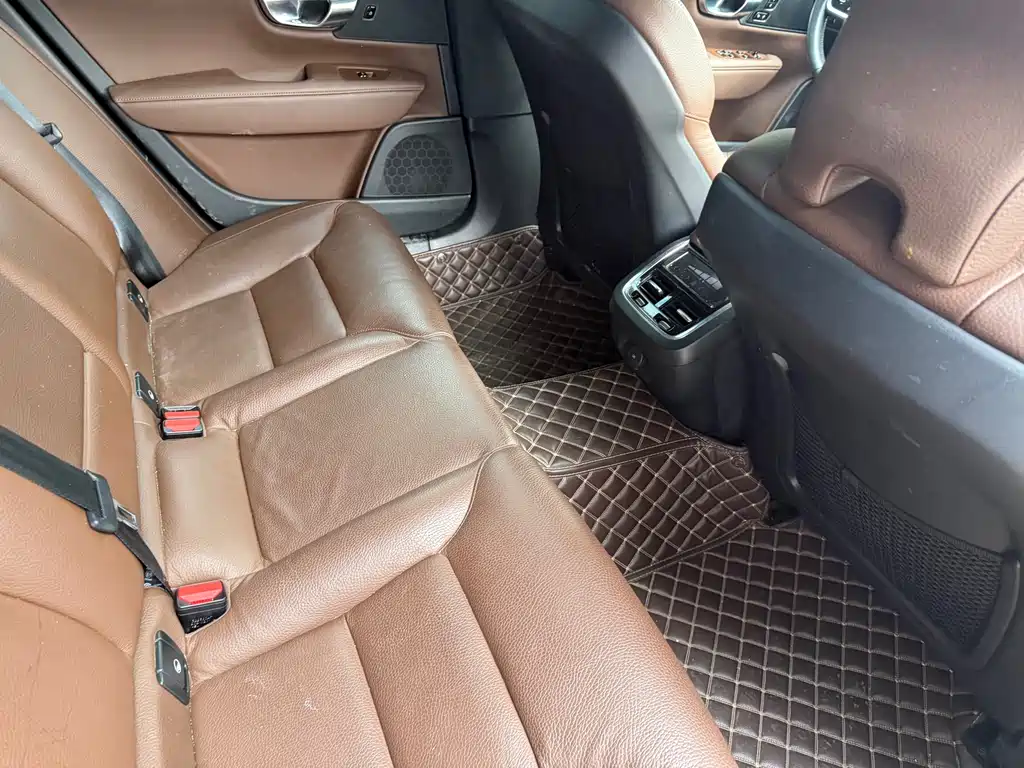 Volvo V90 Cross Country B5 AWD Smart Vision