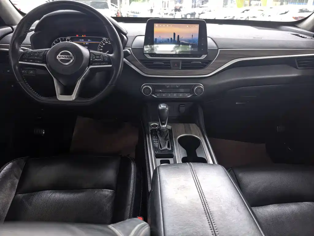 Teana 2.0 L XL Upper AD1 Smart Travel Navigator