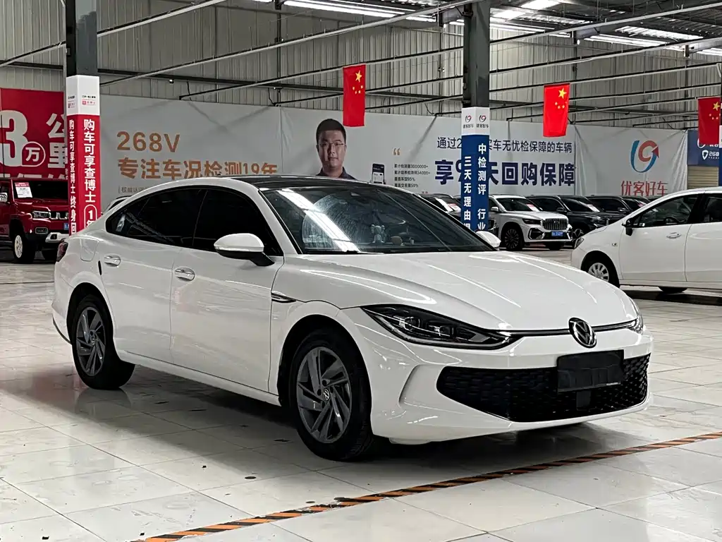 Lamando Lamando L 280 TSI DSG Dazzle Hot