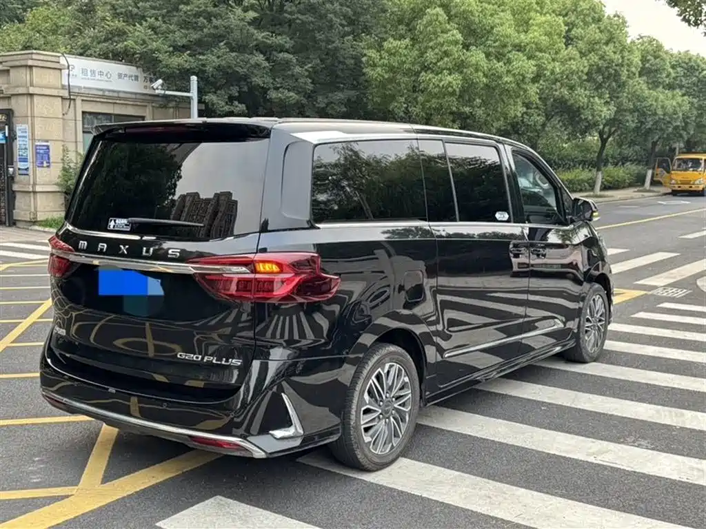Maxus G20 大通G20 2023款 改款 PLUS 2.0 T 汽油自动旗舰版