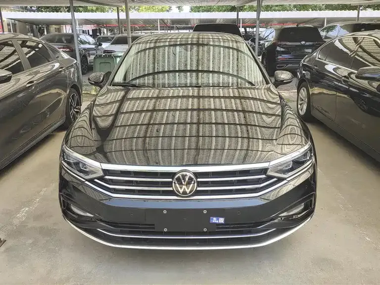 Volkswagen Magotan 380 TSI DSG Luxury