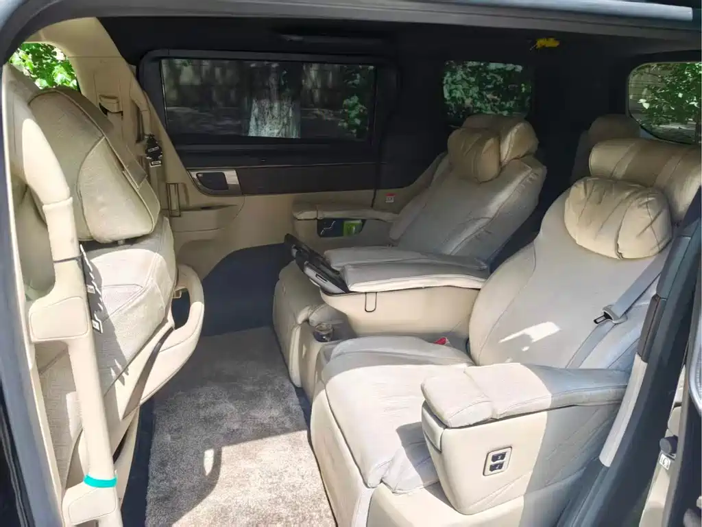 Vellfire Crown Dual Engine 2.5 L Supreme Executive