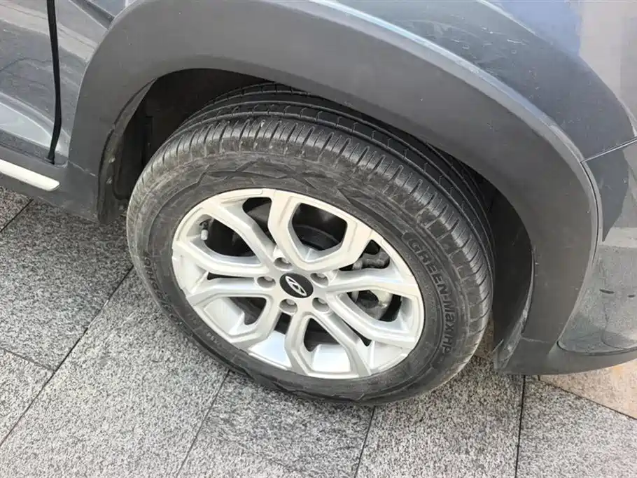 Tiggo 3 x 瑞虎3 x 2022款 PLUS 1.5 L 手动时尚版