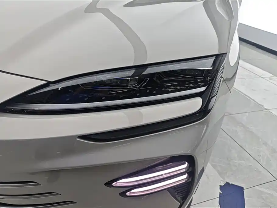 Song PLUS NEV Champion DM-i 110 KM Flagship