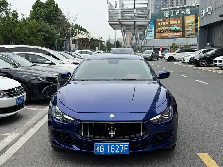 Maserati Ghibli 3.0 T Standard CN-VI