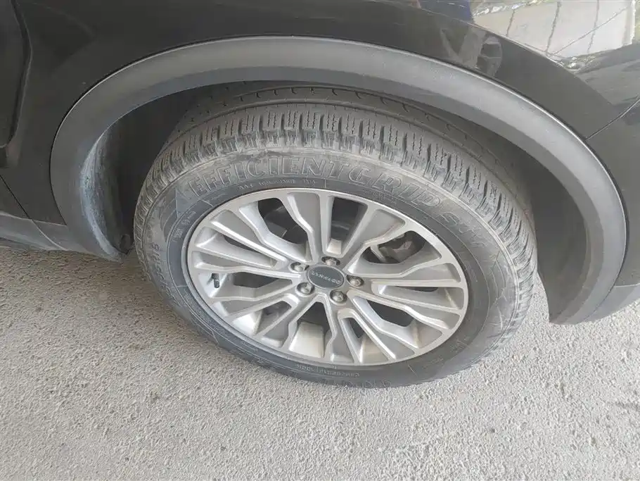 Lynk & Co 01 2.0 T 2 WD
