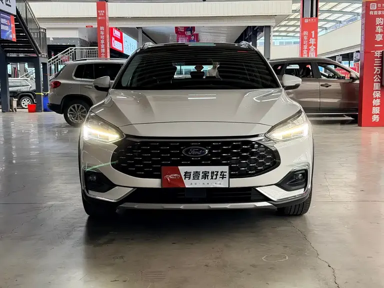 Ford Focus Shooting Brake EcoBoost 180 Auto Trend Hunter