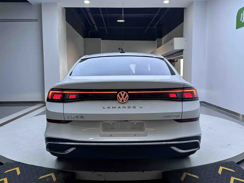 Lamando Lamando L 280 TSI DSG Spicy Cool